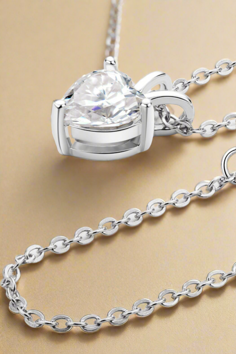 1 Carat Moissanite Heart-Shaped Pendant Necklace